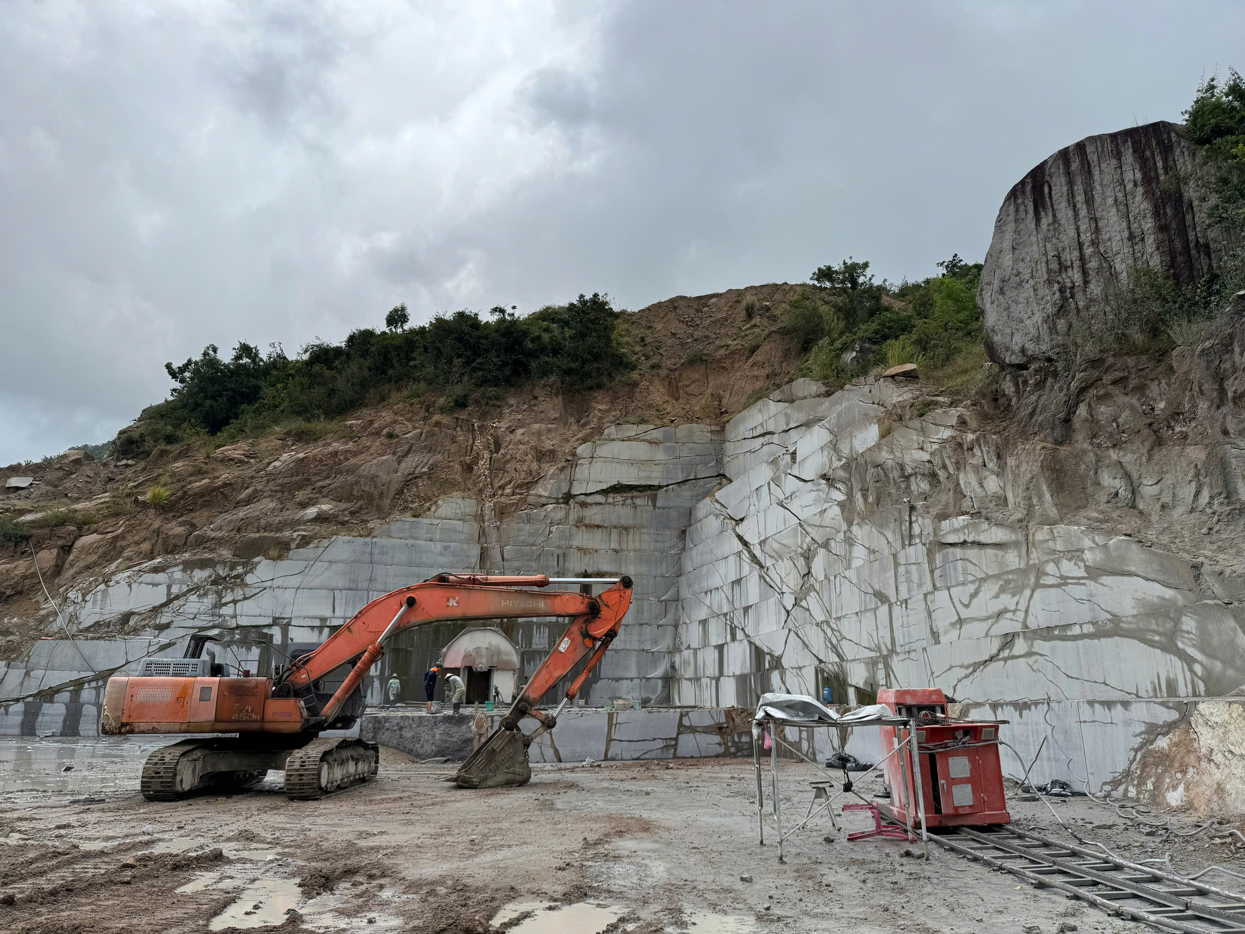 Mỏ đá Granit Bình định